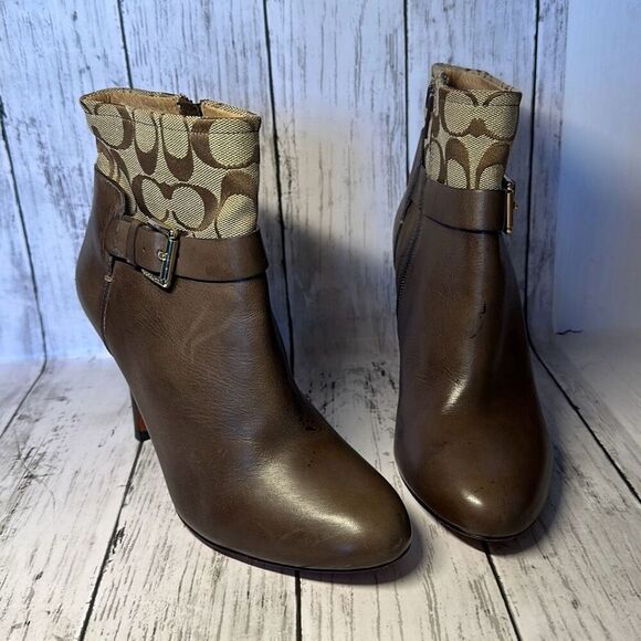 Coach Messina Women Leather & Jacquard Signature C Almond toe Ankle bootie 7.5 - Picture 1 of 14